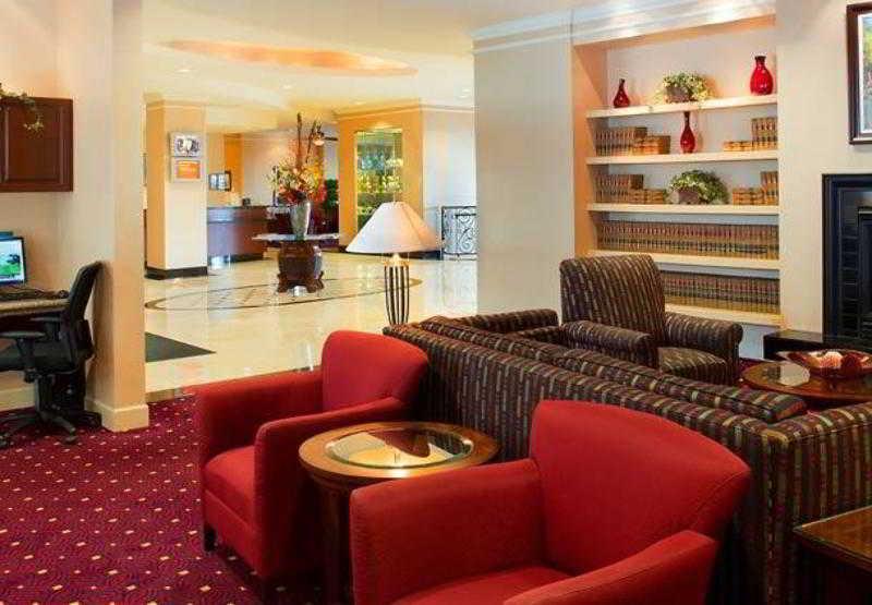Courtyard Tacoma Downtown Hotel Interior photo